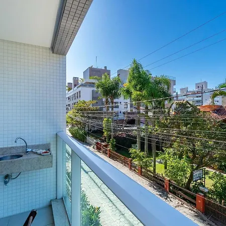 Localização Central - Apartamento a 200m da Praia-3